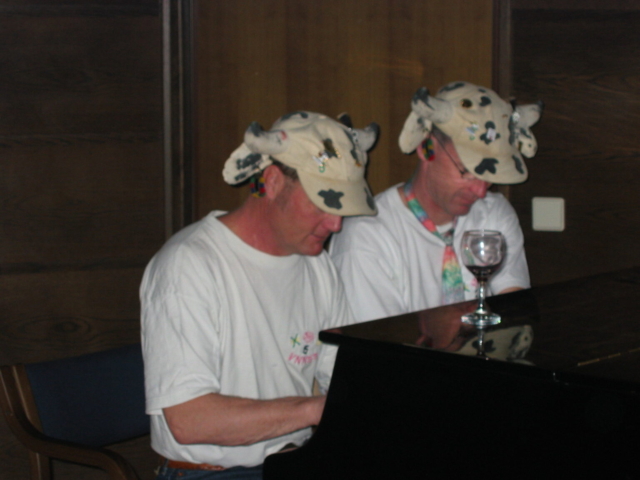 100-0086_IMG