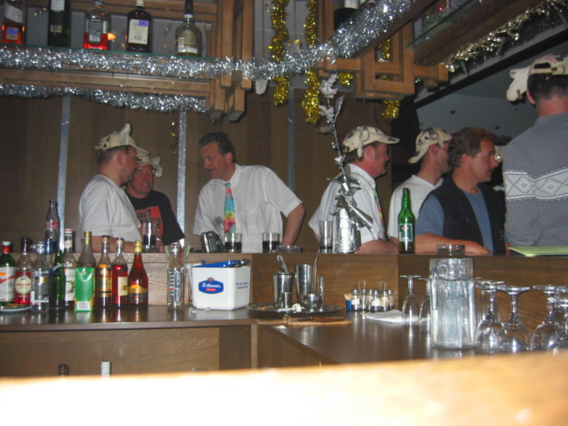 102-0233_IMG