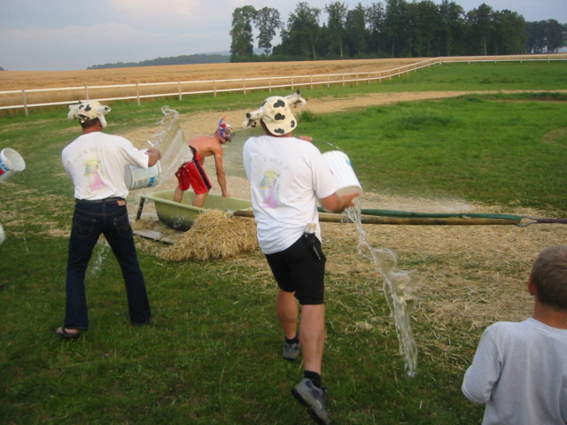 116-1632_IMG